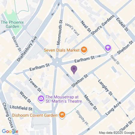 Cambridge Theatre - Beliggenhed